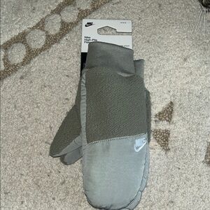 Nike Therma-Fit High Pile Fleece Mittens sz M color Sage Green